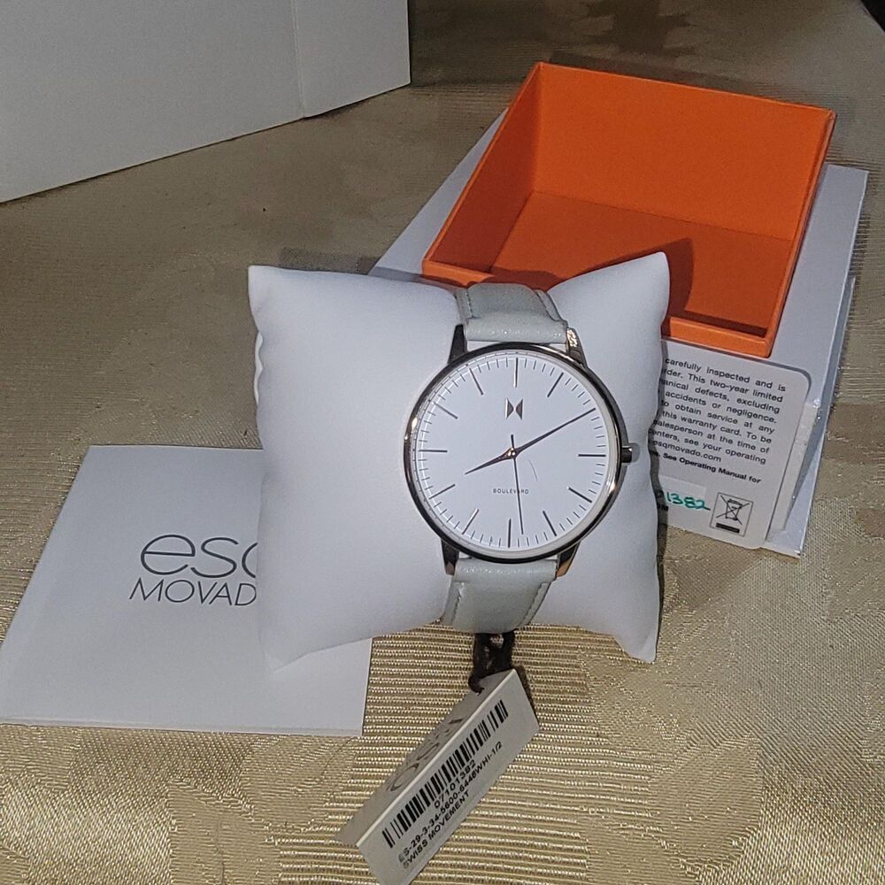 New Ladies Movado Watch White Dial & leather strap 07101382 in Box w paperwork